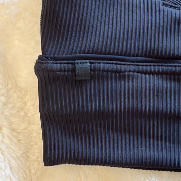 Lululemon Energy Sports Bra NWOT Size 6 - Picture 5 of 6